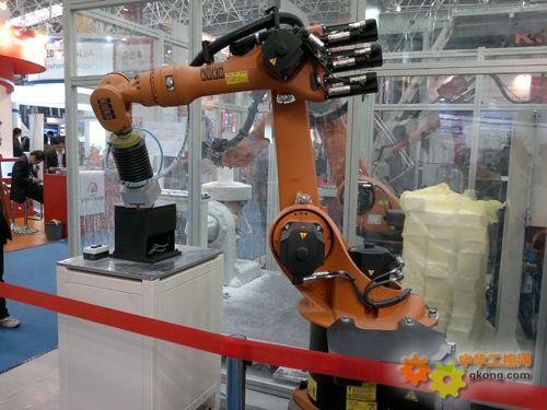 产品和数控系统     2012年4月6日,昆山 - 全球顶级的工业机器人制造